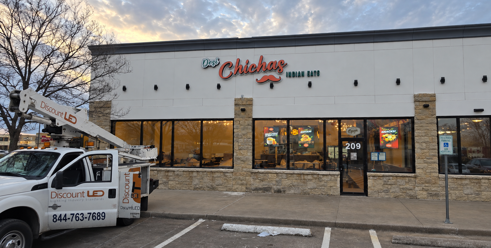 Desi Chichas Restaurant