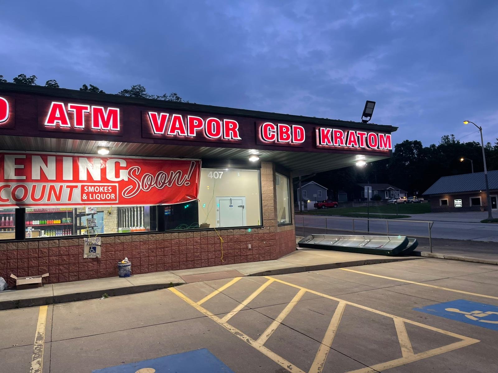Discount Smokes & Liquor