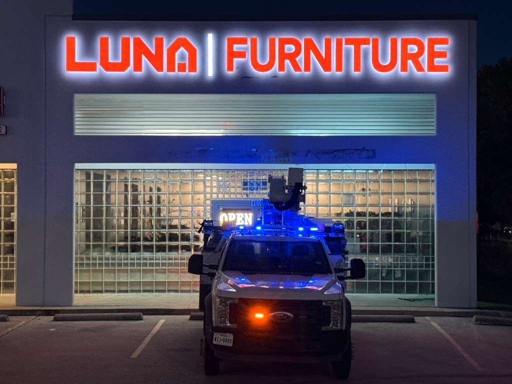 Luna Furniture Night Display