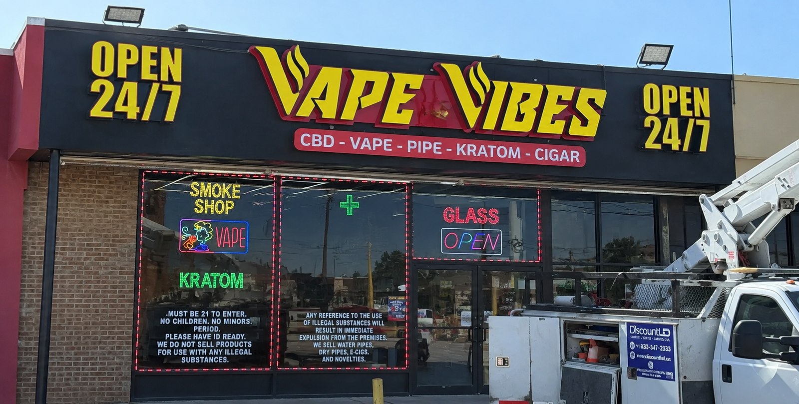 Vape Vibes – Custom Storefront Sign Installation
