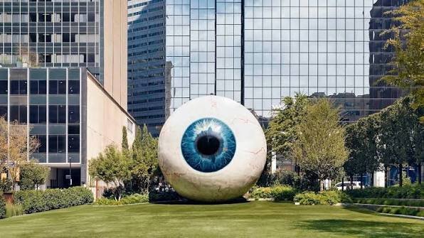 The-Giant-Eyeball-at-dallas